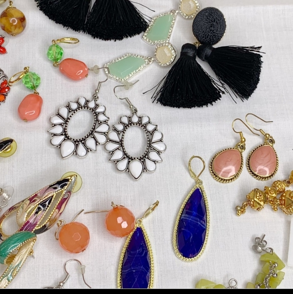 Bohemian Earrings Large Lot For Wear Or Resell Costume Jewelry Multicolour - Picture 4 of 6